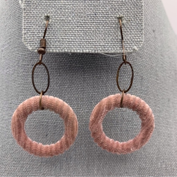 Vintage Mauve Pink Velvet Lux Circle Drop Earrings - Picture 1 of 6